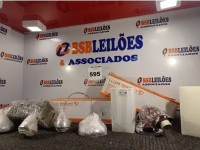 LOTE 595 - 04 PENDENTES BEDSIDE. (NO ESTADO) ATENÇÃO! FAZER A VISITAÇÃO ANTES DE ARREMATAR, NÃO SABEMOS SE FUNCIONA. LEILÃO NÃO TEM GARANTIA E NEM DEVOLUÇÃO, SUJEITO A POSSÍVEIS AVARIAS VISÍVEIS/OCULTAS E/OU AUSÊNCIA DE COMPONENTES.