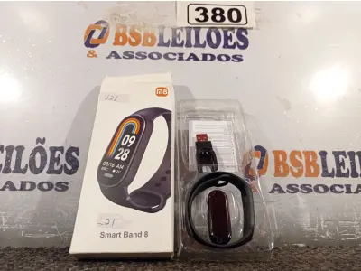 LOTE 380 - 01 RELÓGIO SMART WATCH M8. (NO ESTADO) ATENÇÃO! FAZER A VISITAÇÃO ANTES DE ARREMATAR, NÃO SABEMOS SE FUNCIONA. LEILÃO NÃO TEM GARANTIA E NEM DEVOLUÇÃO, SUJEITO A POSSÍVEIS AVARIAS VISÍVEIS/OCULTAS E/OU AUSÊNCIA DE COMPONENTES.