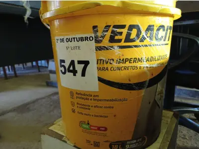 LOTE 547 - 01 BALDE DE VEDACIT, ADITIVO IMPERMEABILIZANTE PARA CONCRETOS E ARGAMASSAS 18L. (NO ESTADO) ATENÇÃO! FAZER A VISITAÇÃO ANTES DE ARREMATAR, NÃO SABEMOS SE FUNCIONA. LEILÃO NÃO TEM GARANTIA E NEM DEVOLUÇÃO, SUJEITO A POSSÍVEIS AVARIAS VISÍVEIS/OCULTAS E/OU AUSÊNCIA DE COMPONENTES.