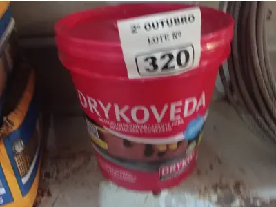 LOTE 320 - 01 BALDE DE DRYKOVEDA, ADITIVO IMPERMEABILIZANTE PARA ARGAMASSA E CONCRETO 18L. (NO ESTADO) ATENÇÃO! FAZER A VISITAÇÃO ANTES DE ARREMATAR, NÃO SABEMOS SE FUNCIONA. LEILÃO NÃO TEM GARANTIA E NEM DEVOLUÇÃO, SUJEITO A POSSÍVEIS AVARIAS VISÍVEIS/OCULTAS E/OU AUSÊNCIA DE COMPONENTES.