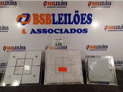 LOTE 336 - 03 LUMINÁRIAS DE EMBUTIR. (NO ESTADO) ATENÇÃO! FAZER A VISITAÇÃO ANTES DE ARREMATAR, NÃO SABEMOS SE FUNCIONA. LEILÃO NÃO TEM GARANTIA E NEM DEVOLUÇÃO, SUJEITO A POSSÍVEIS AVARIAS VISÍVEIS/OCULTAS E/OU AUSÊNCIA DE COMPONENTES.