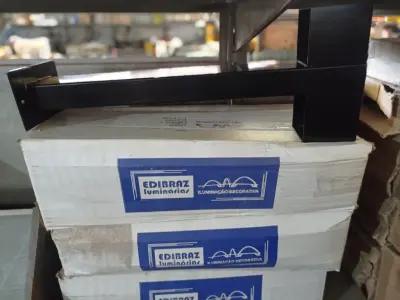 LOTE 618 - 04 POSTES BALIZADOR 50/2 50CM (02 NA COR BRANCA E 02 NA COR PRETA). (NO ESTADO) ATENÇÃO! FAZER A VISITAÇÃO ANTES DE ARREMATAR, NÃO SABEMOS SE FUNCIONA. LEILÃO NÃO TEM GARANTIA E NEM DEVOLUÇÃO, SUJEITO A POSSÍVEIS AVARIAS VISÍVEIS/OCULTAS E/OU AUSÊNCIA DE COMPONENTES.