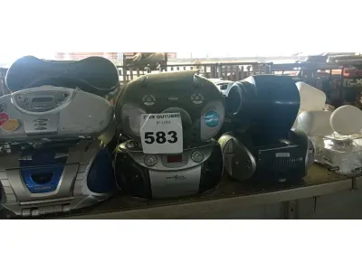 LOTE 583 - 01 LOTE COM VÁRIOS APARELHOS DE SOM MARCAS E MODELOS DIVERSOS. (NO ESTADO) ATENÇÃO! FAZER A VISITAÇÃO ANTES DE ARREMATAR, NÃO SABEMOS SE FUNCIONA. LEILÃO NÃO TEM GARANTIA E NEM DEVOLUÇÃO, SUJEITO A POSSÍVEIS AVARIAS VISÍVEIS/OCULTAS E/OU AUSÊNCIA DE COMPONENTES.