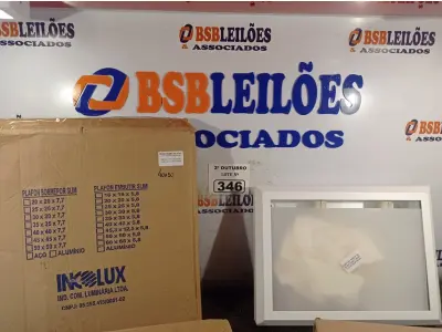 LOTE 346 - 04 PLAFONS DE SOBREPOR 40X30. (NO ESTADO) ATENÇÃO! FAZER A VISITAÇÃO ANTES DE ARREMATAR, NÃO SABEMOS SE FUNCIONA. LEILÃO NÃO TEM GARANTIA E NEM DEVOLUÇÃO, SUJEITO A POSSÍVEIS AVARIAS VISÍVEIS/OCULTAS E/OU AUSÊNCIA DE COMPONENTES.