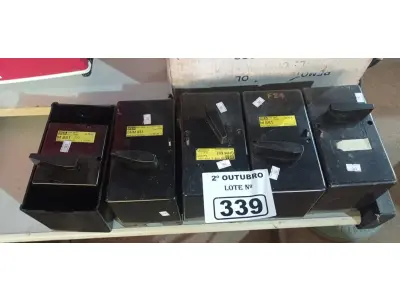 LOTE 339 - 05 CHAVES SECCIONADORAS GM 661. (NO ESTADO) ATENÇÃO! FAZER A VISITAÇÃO ANTES DE ARREMATAR, NÃO SABEMOS SE FUNCIONA. LEILÃO NÃO TEM GARANTIA E NEM DEVOLUÇÃO, SUJEITO A POSSÍVEIS AVARIAS VISÍVEIS/OCULTAS E/OU AUSÊNCIA DE COMPONENTES.