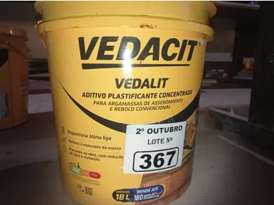 LOTE 367 - 01 BALDE DE VEDALIT, ADITIVO PLASTIFICANTE CONCENTRADO PARA ARGAMASSA DE ASSENTAMENTO E REBOCO CONVENCIONAL 18L. (NO ESTADO) ATENÇÃO! FAZER A VISITAÇÃO ANTES DE ARREMATAR, NÃO SABEMOS SE FUNCIONA. LEILÃO NÃO TEM GARANTIA E NEM DEVOLUÇÃO, SUJEITO A POSSÍVEIS AVARIAS VISÍVEIS/OCULTAS E/OU AUSÊNCIA DE COMPONENTES.