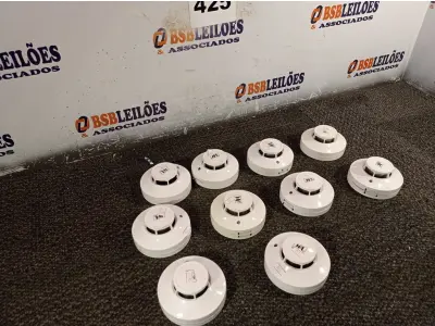 LOTE 425 - 10 DETECTORES DE FUMAÇA. (NO ESTADO) ATENÇÃO! FAZER A VISITAÇÃO ANTES DE ARREMATAR, NÃO SABEMOS SE FUNCIONA. LEILÃO NÃO TEM GARANTIA E NEM DEVOLUÇÃO, SUJEITO A POSSÍVEIS AVARIAS VISÍVEIS/OCULTAS E/OU AUSÊNCIA DE COMPONENTES.