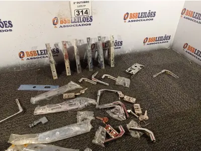 LOTE 314 - 01 LOTE COM VÁRIAS FECHADURAS MARCAS E MODELOS DIVERSOS. (NO ESTADO) ATENÇÃO! FAZER A VISITAÇÃO ANTES DE ARREMATAR, NÃO SABEMOS SE FUNCIONA. LEILÃO NÃO TEM GARANTIA E NEM DEVOLUÇÃO, SUJEITO A POSSÍVEIS AVARIAS VISÍVEIS/OCULTAS E/OU AUSÊNCIA DE COMPONENTES.