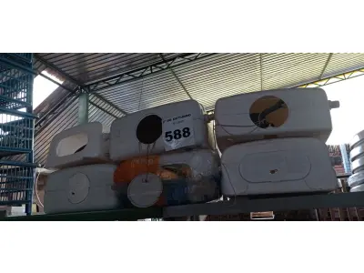 LOTE 588 - 06 CAIXAS DE DESCARGA MARCAS E MODELOS DIVERSOS. (NO ESTADO) ATENÇÃO! FAZER A VISITAÇÃO ANTES DE ARREMATAR, NÃO SABEMOS SE FUNCIONA. LEILÃO NÃO TEM GARANTIA E NEM DEVOLUÇÃO, SUJEITO A POSSÍVEIS AVARIAS VISÍVEIS/OCULTAS E/OU AUSÊNCIA DE COMPONENTES.