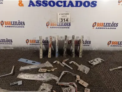 LOTE 314 - 01 LOTE COM VÁRIAS FECHADURAS MARCAS E MODELOS DIVERSOS. (NO ESTADO) ATENÇÃO! FAZER A VISITAÇÃO ANTES DE ARREMATAR, NÃO SABEMOS SE FUNCIONA. LEILÃO NÃO TEM GARANTIA E NEM DEVOLUÇÃO, SUJEITO A POSSÍVEIS AVARIAS VISÍVEIS/OCULTAS E/OU AUSÊNCIA DE COMPONENTES.