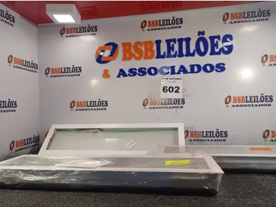LOTE 602 - 03 LUMINÁRIAS DE EMBUTIR 7806 2X20 EDIBRAZ. (NO ESTADO) ATENÇÃO! FAZER A VISITAÇÃO ANTES DE ARREMATAR, NÃO SABEMOS SE FUNCIONA. LEILÃO NÃO TEM GARANTIA E NEM DEVOLUÇÃO, SUJEITO A POSSÍVEIS AVARIAS VISÍVEIS/OCULTAS E/OU AUSÊNCIA DE COMPONENTES.