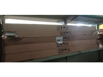 LOTE 593 - 05 LUMINÁRIAS DE EMBUTIR 1X40W+2 DICROICA MF-254132. (NO ESTADO) ATENÇÃO! FAZER A VISITAÇÃO ANTES DE ARREMATAR, NÃO SABEMOS SE FUNCIONA. LEILÃO NÃO TEM GARANTIA E NEM DEVOLUÇÃO, SUJEITO A POSSÍVEIS AVARIAS VISÍVEIS/OCULTAS E/OU AUSÊNCIA DE COMPONENTES.