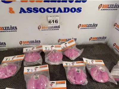 LOTE 616 - 10 PLAFONIER PVC 1XE27. (NO ESTADO) ATENÇÃO! FAZER A VISITAÇÃO ANTES DE ARREMATAR, NÃO SABEMOS SE FUNCIONA. LEILÃO NÃO TEM GARANTIA E NEM DEVOLUÇÃO, SUJEITO A POSSÍVEIS AVARIAS VISÍVEIS/OCULTAS E/OU AUSÊNCIA DE COMPONENTES.