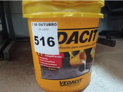 LOTE 516 - 01 BALDE DE VEDACIT, ADITIVO IMPERMEABILIZANTE PARA CONCRETOS E ARGAMASSAS 18L. (NO ESTADO) ATENÇÃO! FAZER A VISITAÇÃO ANTES DE ARREMATAR, NÃO SABEMOS SE FUNCIONA. LEILÃO NÃO TEM GARANTIA E NEM DEVOLUÇÃO, SUJEITO A POSSÍVEIS AVARIAS VISÍVEIS/OCULTAS E/OU AUSÊNCIA DE COMPONENTES.