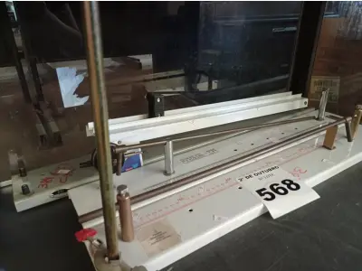 LOTE 568 - 01 EQUIPAMENTO DIDÁTICO ESCOLAR (FÍSICA). (NO ESTADO) ATENÇÃO! FAZER A VISITAÇÃO ANTES DE ARREMATAR, NÃO SABEMOS SE FUNCIONA. LEILÃO NÃO TEM GARANTIA E NEM DEVOLUÇÃO, SUJEITO A POSSÍVEIS AVARIAS VISÍVEIS/OCULTAS E/OU AUSÊNCIA DE COMPONENTES.