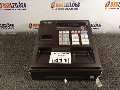 LOTE 411 - 01 CAIXA REGISTRADORA MARCA SHARP MODELO XE-A 107. (NO ESTADO) ATENÇÃO! FAZER A VISITAÇÃO ANTES DE ARREMATAR, NÃO SABEMOS SE FUNCIONA. LEILÃO NÃO TEM GARANTIA E NEM DEVOLUÇÃO, SUJEITO A POSSÍVEIS AVARIAS VISÍVEIS/OCULTAS E/OU AUSÊNCIA DE COMPONENTES.