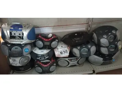 LOTE 638 - 14 APARELHOS DE SOM MARCAS E MODELOS DIVERSOS. (NO ESTADO) ATENÇÃO! FAZER A VISITAÇÃO ANTES DE ARREMATAR, NÃO SABEMOS SE FUNCIONA. LEILÃO NÃO TEM GARANTIA E NEM DEVOLUÇÃO, SUJEITO A POSSÍVEIS AVARIAS VISÍVEIS/OCULTAS E/OU AUSÊNCIA DE COMPONENTES.