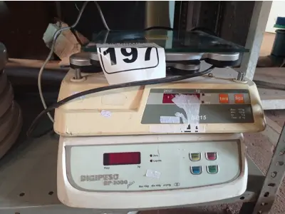 LOTE 197 - 03 BALANÇAS MARCAS E MODELOS DIVERSOS. (NO ESTADO) ATENÇÃO! FAZER A VISITAÇÃO ANTES DE ARREMATAR, NÃO SABEMOS SE FUNCIONA. LEILÃO NÃO TEM GARANTIA E NEM DEVOLUÇÃO, SUJEITO A POSSÍVEIS AVARIAS VISÍVEIS/OCULTAS E/OU AUSÊNCIA DE COMPONENTES.