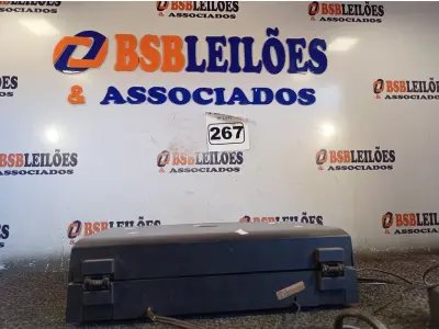 LOTE 267 - 01 TOCA DISCOS AVANTI. (NO ESTADO) ATENÇÃO! FAZER A VISITAÇÃO ANTES DE ARREMATAR, NÃO SABEMOS SE FUNCIONA. LEILÃO NÃO TEM GARANTIA E NEM DEVOLUÇÃO, SUJEITO A POSSÍVEIS AVARIAS VISÍVEIS/OCULTAS E/OU AUSÊNCIA DE COMPONENTES.