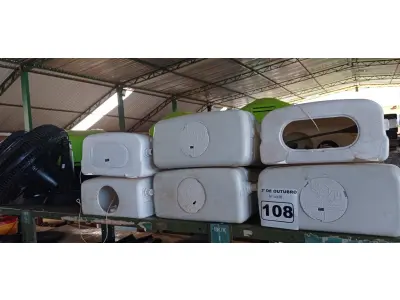 LOTE 108 - 06 CAIXAS DE DESCARGA MARCAS E MODELOS DIVERSOS. (NO ESTADO) ATENÇÃO! FAZER A VISITAÇÃO ANTES DE ARREMATAR, NÃO SABEMOS SE FUNCIONA. LEILÃO NÃO TEM GARANTIA E NEM DEVOLUÇÃO, SUJEITO A POSSÍVEIS AVARIAS VISÍVEIS/OCULTAS E/OU AUSÊNCIA DE COMPONENTES.