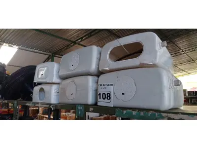 LOTE 108 - 06 CAIXAS DE DESCARGA MARCAS E MODELOS DIVERSOS. (NO ESTADO) ATENÇÃO! FAZER A VISITAÇÃO ANTES DE ARREMATAR, NÃO SABEMOS SE FUNCIONA. LEILÃO NÃO TEM GARANTIA E NEM DEVOLUÇÃO, SUJEITO A POSSÍVEIS AVARIAS VISÍVEIS/OCULTAS E/OU AUSÊNCIA DE COMPONENTES.
