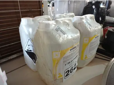 LOTE 262 - 20 LITROS DE DESINFETANTE HOSPITALAR PARA SUPERFÍCIES FIXAS E ARTIGOS NÃO CRÍTICOS. (NO ESTADO) ATENÇÃO! FAZER A VISITAÇÃO ANTES DE ARREMATAR, NÃO SABEMOS SE FUNCIONA. LEILÃO NÃO TEM GARANTIA E NEM DEVOLUÇÃO, SUJEITO A POSSÍVEIS AVARIAS VISÍVEIS/OCULTAS E/OU AUSÊNCIA DE COMPONENTES.