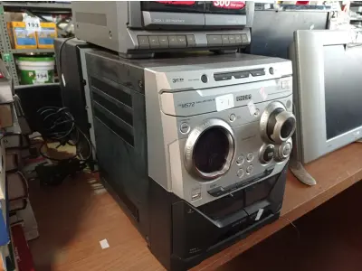 LOTE 278 - 03 APARELHOS DE SOM MARCAS E MODELOS DIVERSOS. (NO ESTADO) ATENÇÃO! FAZER A VISITAÇÃO ANTES DE ARREMATAR, NÃO SABEMOS SE FUNCIONA. LEILÃO NÃO TEM GARANTIA E NEM DEVOLUÇÃO, SUJEITO A POSSÍVEIS AVARIAS VISÍVEIS/OCULTAS E/OU AUSÊNCIA DE COMPONENTES.