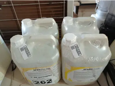 LOTE 262 - 20 LITROS DE DESINFETANTE HOSPITALAR PARA SUPERFÍCIES FIXAS E ARTIGOS NÃO CRÍTICOS. (NO ESTADO) ATENÇÃO! FAZER A VISITAÇÃO ANTES DE ARREMATAR, NÃO SABEMOS SE FUNCIONA. LEILÃO NÃO TEM GARANTIA E NEM DEVOLUÇÃO, SUJEITO A POSSÍVEIS AVARIAS VISÍVEIS/OCULTAS E/OU AUSÊNCIA DE COMPONENTES.