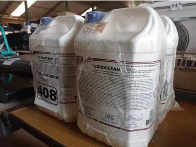 LOTE 408 - 20 LITROS DE CLOROCLEAN, LIMPADOR DESINFETANTE CLORADO PARA INDÚSTRIAS ALIMENTÍCIAS E AFINS. (NO ESTADO) ATENÇÃO! FAZER A VISITAÇÃO ANTES DE ARREMATAR, NÃO SABEMOS SE FUNCIONA. LEILÃO NÃO TEM GARANTIA E NEM DEVOLUÇÃO, SUJEITO A POSSÍVEIS AVARIAS VISÍVEIS/OCULTAS E/OU AUSÊNCIA DE COMPONENTES.