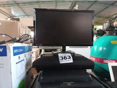 LOTE 363 - 10 MONITORES MARCAS E MODELOS DIVERSOS PARA RETIRADA DE PEÇAS. (NO ESTADO) ATENÇÃO! FAZER A VISITAÇÃO ANTES DE ARREMATAR, NÃO SABEMOS SE FUNCIONA. LEILÃO NÃO TEM GARANTIA E NEM DEVOLUÇÃO, SUJEITO A POSSÍVEIS AVARIAS VISÍVEIS/OCULTAS E/OU AUSÊNCIA DE COMPONENTES.