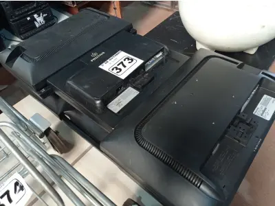 LOTE 373 - 10 MONITORES MARCAS E MODELOS DIVERSOS PARA RETIRADA DE PEÇAS. (NO ESTADO) ATENÇÃO! FAZER A VISITAÇÃO ANTES DE ARREMATAR, NÃO SABEMOS SE FUNCIONA. LEILÃO NÃO TEM GARANTIA E NEM DEVOLUÇÃO, SUJEITO A POSSÍVEIS AVARIAS VISÍVEIS/OCULTAS E/OU AUSÊNCIA DE COMPONENTES.
