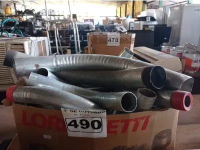 LOTE 490 - 01 LOTE COM VÁRIAS CURVAS GALVANIZADAS MARCAS E MODELOS DIVERSOS. (NO ESTADO) ATENÇÃO! FAZER A VISITAÇÃO ANTES DE ARREMATAR, NÃO SABEMOS SE FUNCIONA. LEILÃO NÃO TEM GARANTIA E NEM DEVOLUÇÃO, SUJEITO A POSSÍVEIS AVARIAS VISÍVEIS/OCULTAS E/OU AUSÊNCIA DE COMPONENTES.
