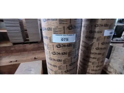 LOTE 075 - 02 FORMAS EM PAPELÃO PARA COLUNAS (NO ESTADO, NÃO SABEMOS SE FUNCIONA. LEILÃO NÃO TEM GARANTIA E NEM DEVOLUÇÃO).