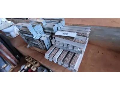 LOTE 159 - 01 LOTE COM ACABAMENTOS EM GALVANIZADOS (NO ESTADO, NÃO SABEMOS SE FUNCIONA. LEILÃO NÃO TEM GARANTIA E NEM DEVOLUÇÃO).