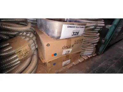 LOTE 328 - 02 CUBAS BRANCAS DECA PARA LAVATÓRIO E 01 CUBA EM INOX PARA PIA (NO ESTADO, NÃO SABEMOS SE FUNCIONA. LEILÃO NÃO TEM GARANTIA E NEM DEVOLUÇÃO).