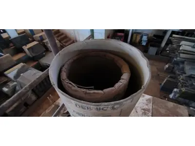 LOTE 113 - 02 FORMAS EM PAPELÃO PARA COLUNAS (NO ESTADO, NÃO SABEMOS SE FUNCIONA. LEILÃO NÃO TEM GARANTIA E NEM DEVOLUÇÃO).