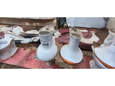 LOTE 016 - 01 LOTE COM 04 VASOS SANITÁRIOS (NO ESTADO, NÃO SABEMOS SE FUNCIONA. LEILÃO NÃO TEM GARANTIA E NEM DEVOLUÇÃO).