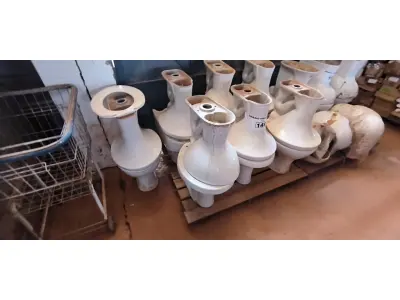LOTE 149 - 14 VASOS SANITÁRIOS (NO ESTADO, NÃO SABEMOS SE FUNCIONA. LEILÃO NÃO TEM GARANTIA E NEM DEVOLUÇÃO).
