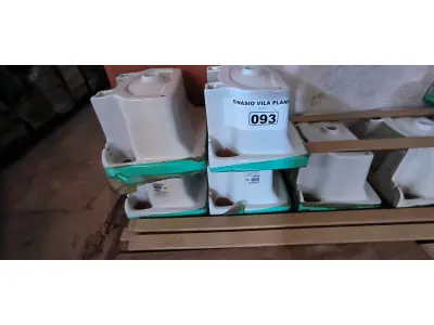 LOTE 093 - 05 TANQUES CELITE BRANCO (NO ESTADO, NÃO SABEMOS SE FUNCIONA. LEILÃO NÃO TEM GARANTIA E NEM DEVOLUÇÃO).