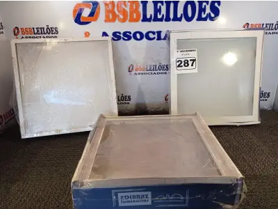 LOTE 287 - 03 LUMINÁRIAS DE EMBUTIR MARCAS EDIBRAZ. (NO ESTADO) ATENÇÃO! FAZER A VISITAÇÃO ANTES DE ARREMATAR, NÃO SABEMOS SE FUNCIONA. LEILÃO NÃO TEM GARANTIA E NEM DEVOLUÇÃO, SUJEITO A POSSÍVEIS AVARIAS VISÍVEIS/OCULTAS E/OU AUSÊNCIA DE COMPONENTES.