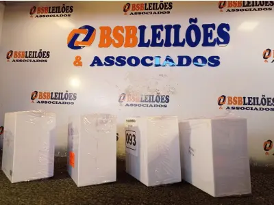 LOTE 093 - 04 LUMINÁRIAS EM ACRÍLICO MARCAS EDIBRAZ. (NO ESTADO) ATENÇÃO! FAZER A VISITAÇÃO ANTES DE ARREMATAR, NÃO SABEMOS SE FUNCIONA. LEILÃO NÃO TEM GARANTIA E NEM DEVOLUÇÃO, SUJEITO A POSSÍVEIS AVARIAS VISÍVEIS/OCULTAS E/OU AUSÊNCIA DE COMPONENTES.