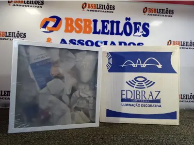 LOTE 324 - 02 LUMINÁRIAS DE SOBREPOR. (NO ESTADO) ATENÇÃO! FAZER A VISITAÇÃO ANTES DE ARREMATAR, NÃO SABEMOS SE FUNCIONA. LEILÃO NÃO TEM GARANTIA E NEM DEVOLUÇÃO, SUJEITO A POSSÍVEIS AVARIAS VISÍVEIS/OCULTAS E/OU AUSÊNCIA DE COMPONENTES.