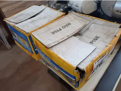 LOTE 276 - 02 CAIXAS DE SIKA TOP-100, REVESTIMENTO IMPERMEABILIZANTE SEMI-FLEXIVEL 18KG. (NO ESTADO) ATENÇÃO! FAZER A VISITAÇÃO ANTES DE ARREMATAR, NÃO SABEMOS SE FUNCIONA. LEILÃO NÃO TEM GARANTIA E NEM DEVOLUÇÃO, SUJEITO A POSSÍVEIS AVARIAS VISÍVEIS/OCULTAS E/OU AUSÊNCIA DE COMPONENTES.