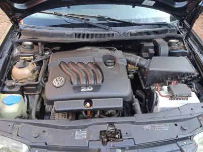 LOTE 634 - 01 VW BORA A GASOLINA; ANO 2006/2007 NA COR PRETA (NO ESTADO)
