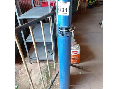 LOTE 631 - 01 BOMBA D’AGUA PARA POÇO ARTESIANO. (NO ESTADO) ATENÇÃO! FAZER A VISITAÇÃO ANTES DE ARREMATAR, NÃO SABEMOS SE FUNCIONA. LEILÃO NÃO TEM GARANTIA E NEM DEVOLUÇÃO, SUJEITO A POSSÍVEIS AVARIAS VISÍVEIS/OCULTAS E/OU AUSÊNCIA DE COMPONENTES.