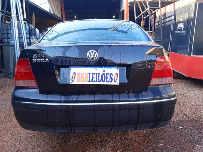 LOTE 634 - 01 VW BORA A GASOLINA; ANO 2006/2007 NA COR PRETA (NO ESTADO)