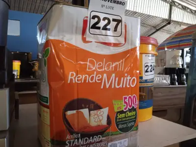 LOTE 227 - 01 LATA DE TINTA IQUINE INTERIORES/EXTERIORES DELANIL RENDE MUITO FOSCO BASE “M”. (NO ESTADO) ATENÇÃO! FAZER A VISITAÇÃO ANTES DE ARREMATAR, NÃO SABEMOS SE FUNCIONA. LEILÃO NÃO TEM GARANTIA E NEM DEVOLUÇÃO, SUJEITO A POSSÍVEIS AVARIAS VISÍVEIS/OCULTAS E/OU AUSÊNCIA DE COMPONENTES.
