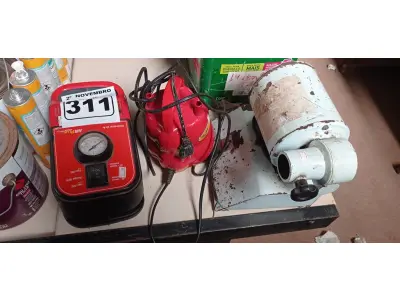 LOTE 311 - 01 COMPRESSOR DE AR 12V, 01 INFLADOR E 01 MOEDOR DE CARNE INCOMPLETOS. (NO ESTADO) ATENÇÃO! FAZER A VISITAÇÃO ANTES DE ARREMATAR, NÃO SABEMOS SE FUNCIONA. LEILÃO NÃO TEM GARANTIA E NEM DEVOLUÇÃO, SUJEITO A POSSÍVEIS AVARIAS VISÍVEIS/OCULTAS E/OU AUSÊNCIA DE COMPONENTES.