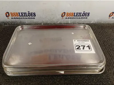 LOTE 271 - 10 BANDEJAS EM INOX. (NO ESTADO) ATENÇÃO! FAZER A VISITAÇÃO ANTES DE ARREMATAR, NÃO SABEMOS SE FUNCIONA. LEILÃO NÃO TEM GARANTIA E NEM DEVOLUÇÃO, SUJEITO A POSSÍVEIS AVARIAS VISÍVEIS/OCULTAS E/OU AUSÊNCIA DE COMPONENTES.