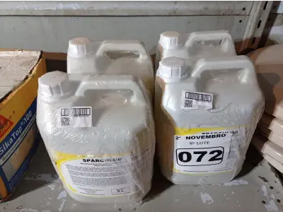 LOTE 072 - 20 LITROS DE DESINFETANTE HOSPITALAR PARA SUPERFÍCIES FIXAS E ARTIGOS NÃO CRÍTICOS. (NO ESTADO) ATENÇÃO! FAZER A VISITAÇÃO ANTES DE ARREMATAR, NÃO SABEMOS SE FUNCIONA. LEILÃO NÃO TEM GARANTIA E NEM DEVOLUÇÃO, SUJEITO A POSSÍVEIS AVARIAS VISÍVEIS/OCULTAS E/OU AUSÊNCIA DE COMPONENTES.